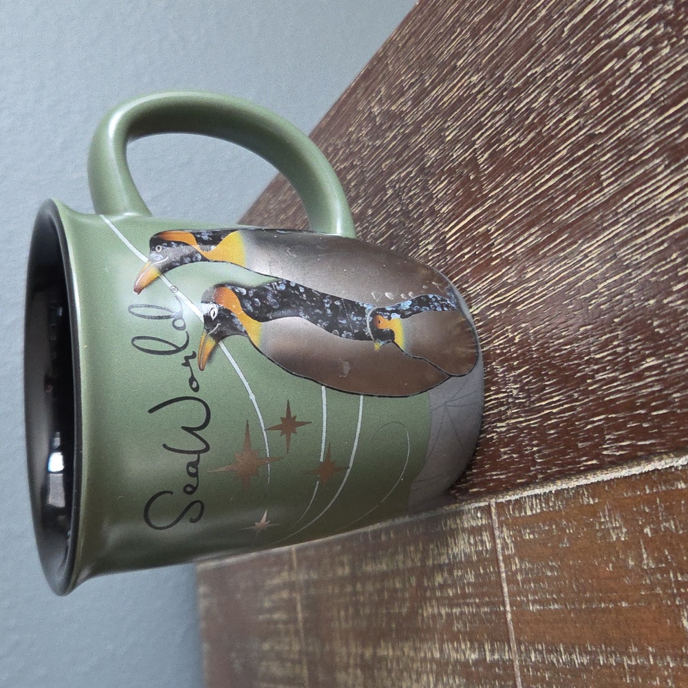 SeaWorld Penguin Coffee Tea Mug Cup 3 Dimensional Special Edition, LNWOT